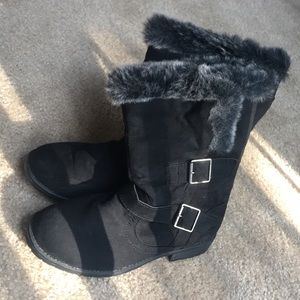 Rue 21 boots size Small 6/7